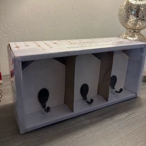 🆕Set Of 3 Wooded Rustic Stocking Holders